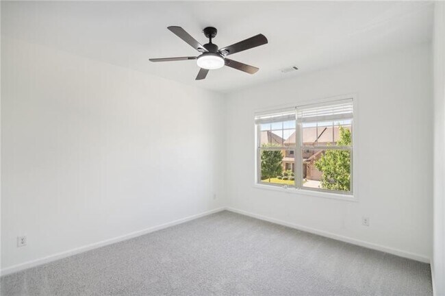 Building Photo - 5770 Rialto Way
