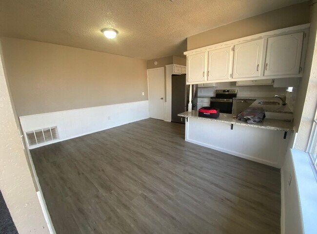 Building Photo - 6617 Fawn Canyon Dr