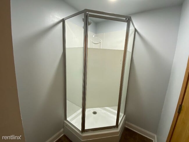 Building Photo - 2 br, 1 bath Condo - 75 Street x Greene Rd