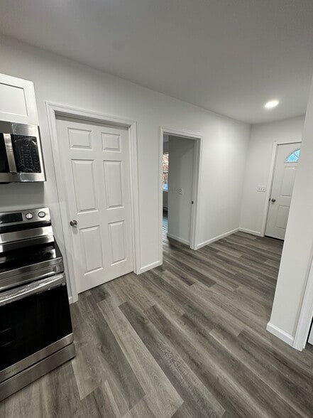 Building Photo - 316 Cherry St