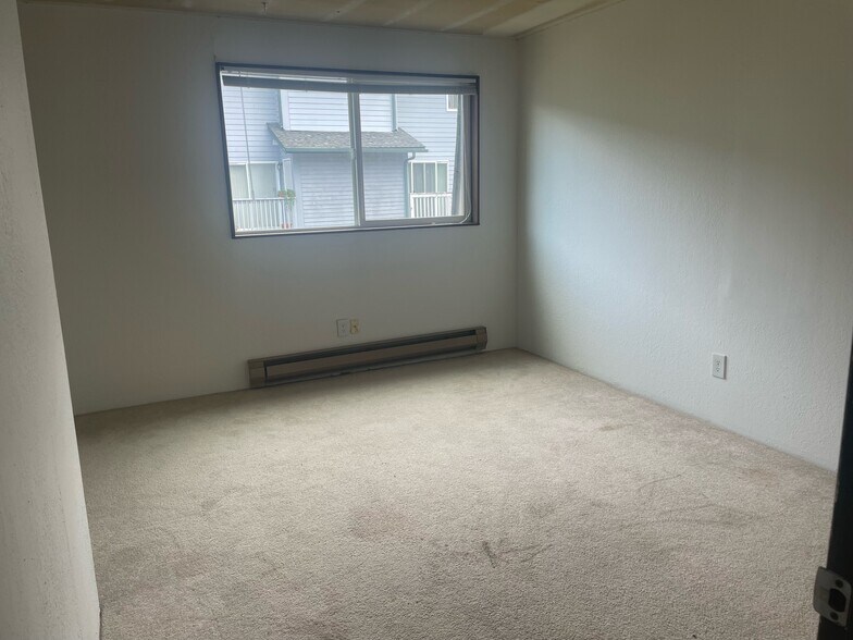 bedroom 2 - 227 Dorn Ave