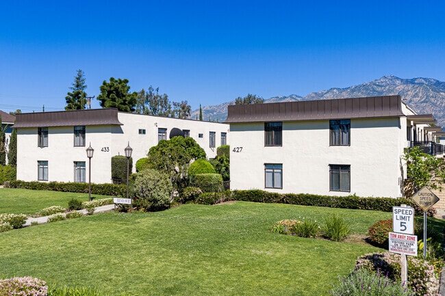 Building Photo - French Court Apartments