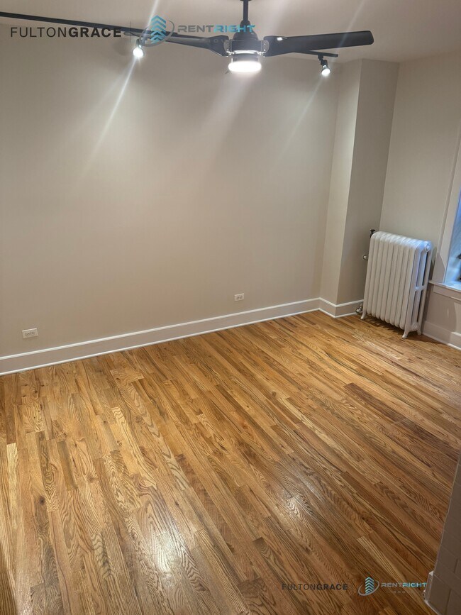 Building Photo - 4526 N Sheridan Rd