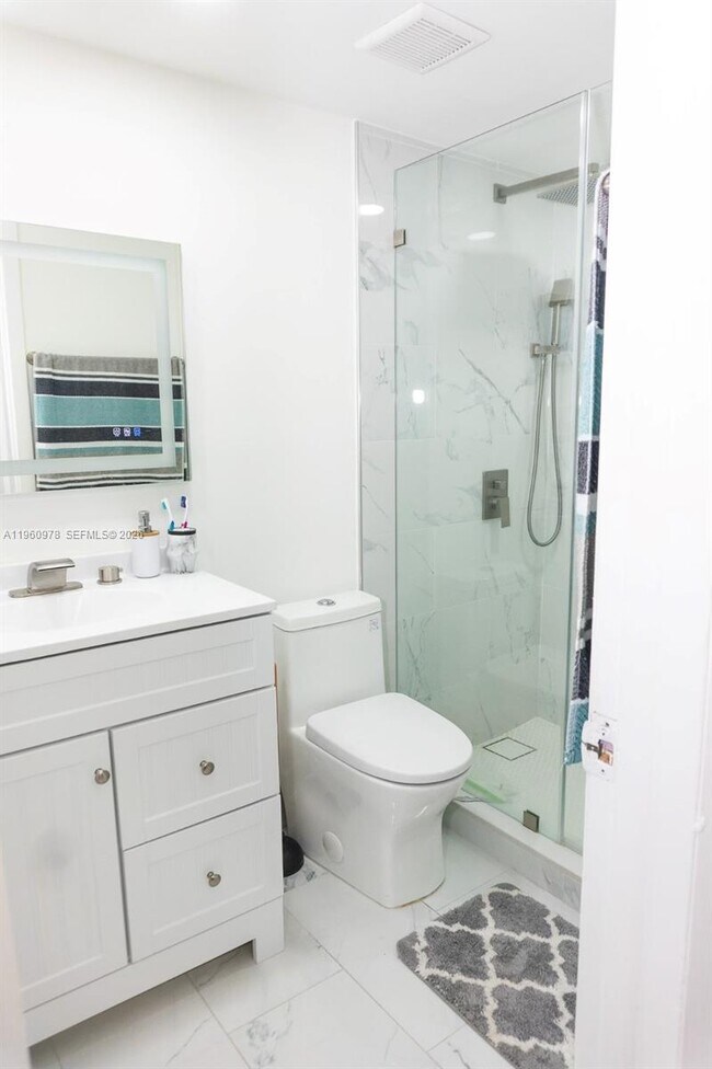 Building Photo - 6190 W 19th Ave