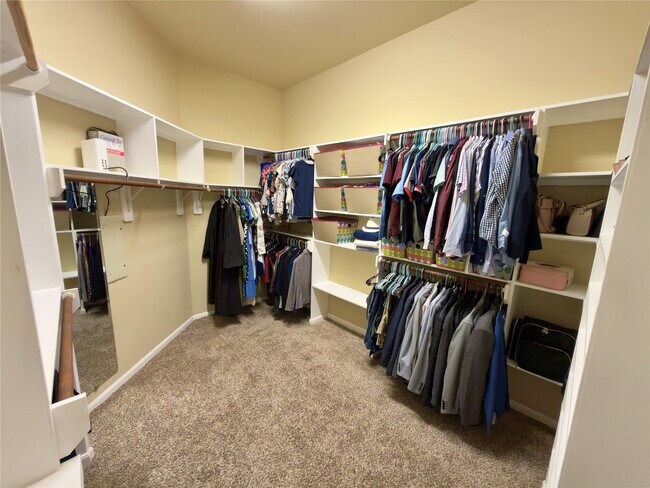 Building Photo - 5407 Stoneridge Ct