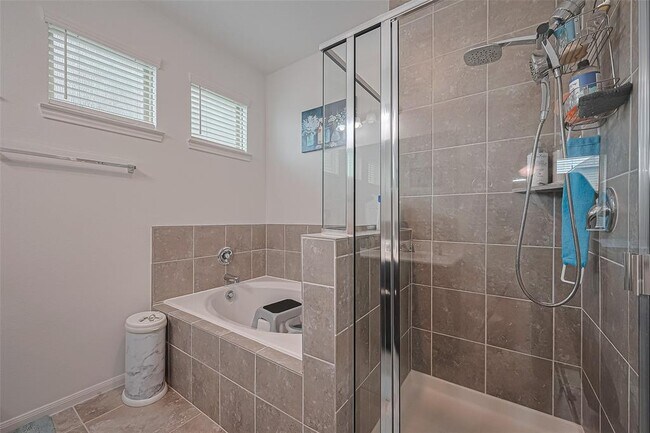 Building Photo - 14214 Singing Oaks Trl