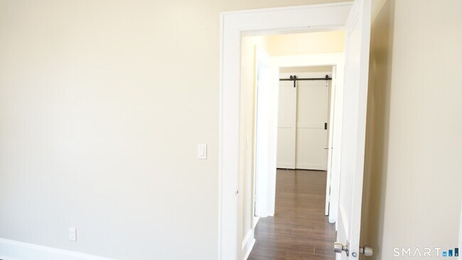 Building Photo - 316 Linwood Ave