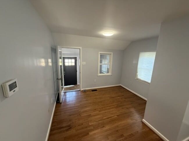 Building Photo - Hard to find Cozy 2BR Rambler!