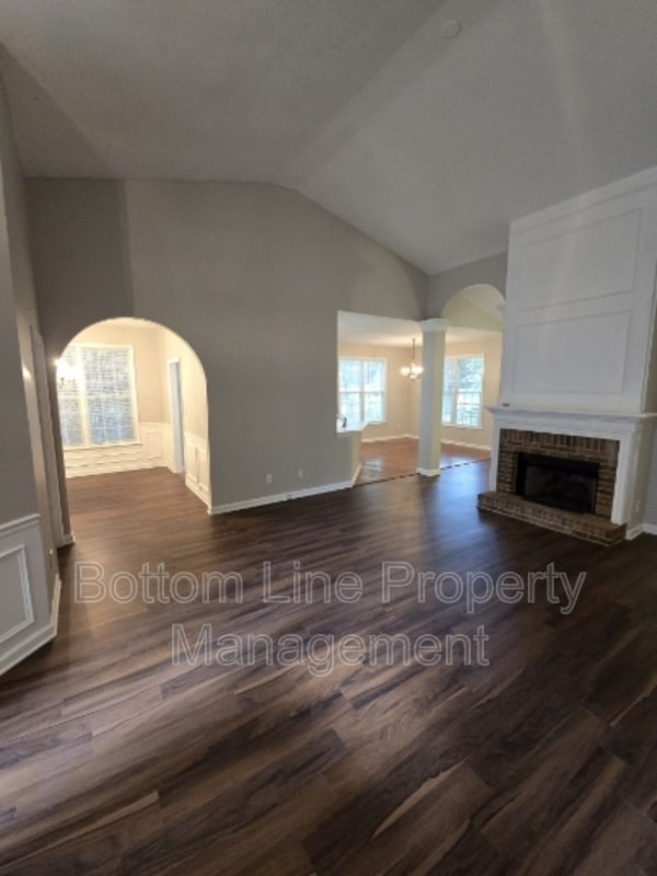 Building Photo - 7803 Harrington Woods Rd