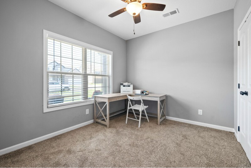 Building Photo - 1613 Kestrel Dr