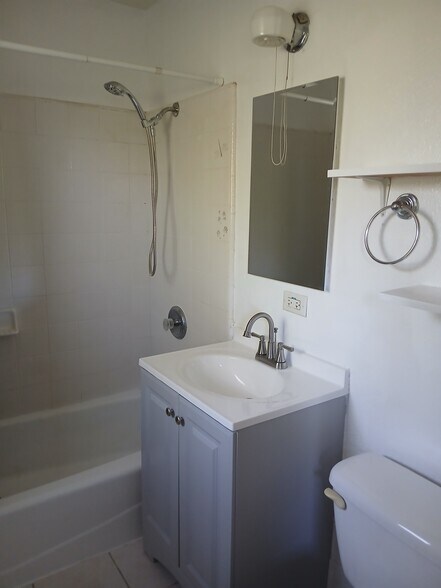 Building Photo - 7848 Normal Ave