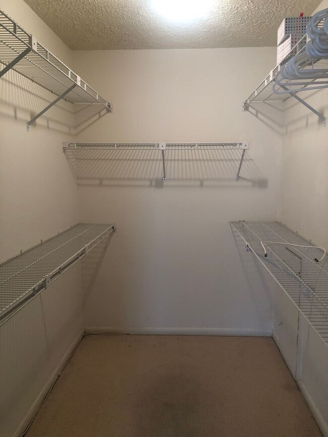 Building Photo - 2 Bedroom 2 Bathroom + loft luxury Condo f...