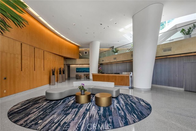 Building Photo - 13600 Marina Pointe Dr
