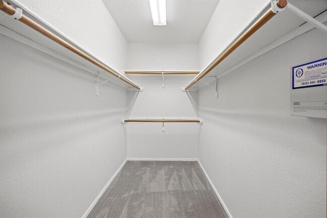Building Photo - 13305 Chasewood Cove