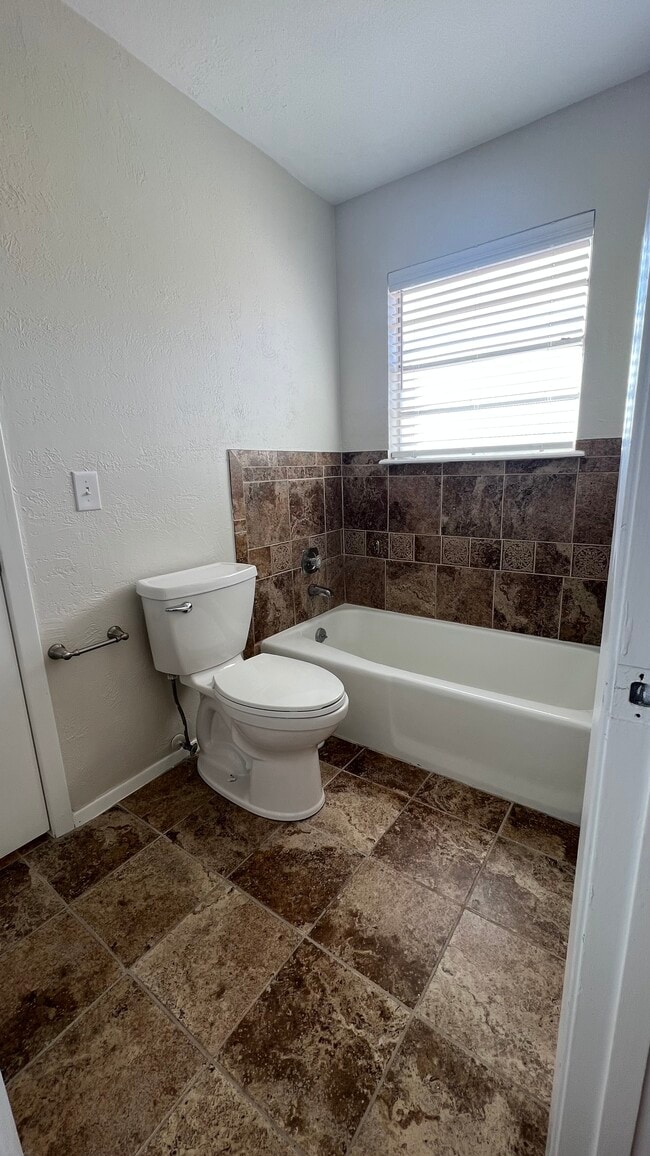 Building Photo - 6512 Garwood Rd