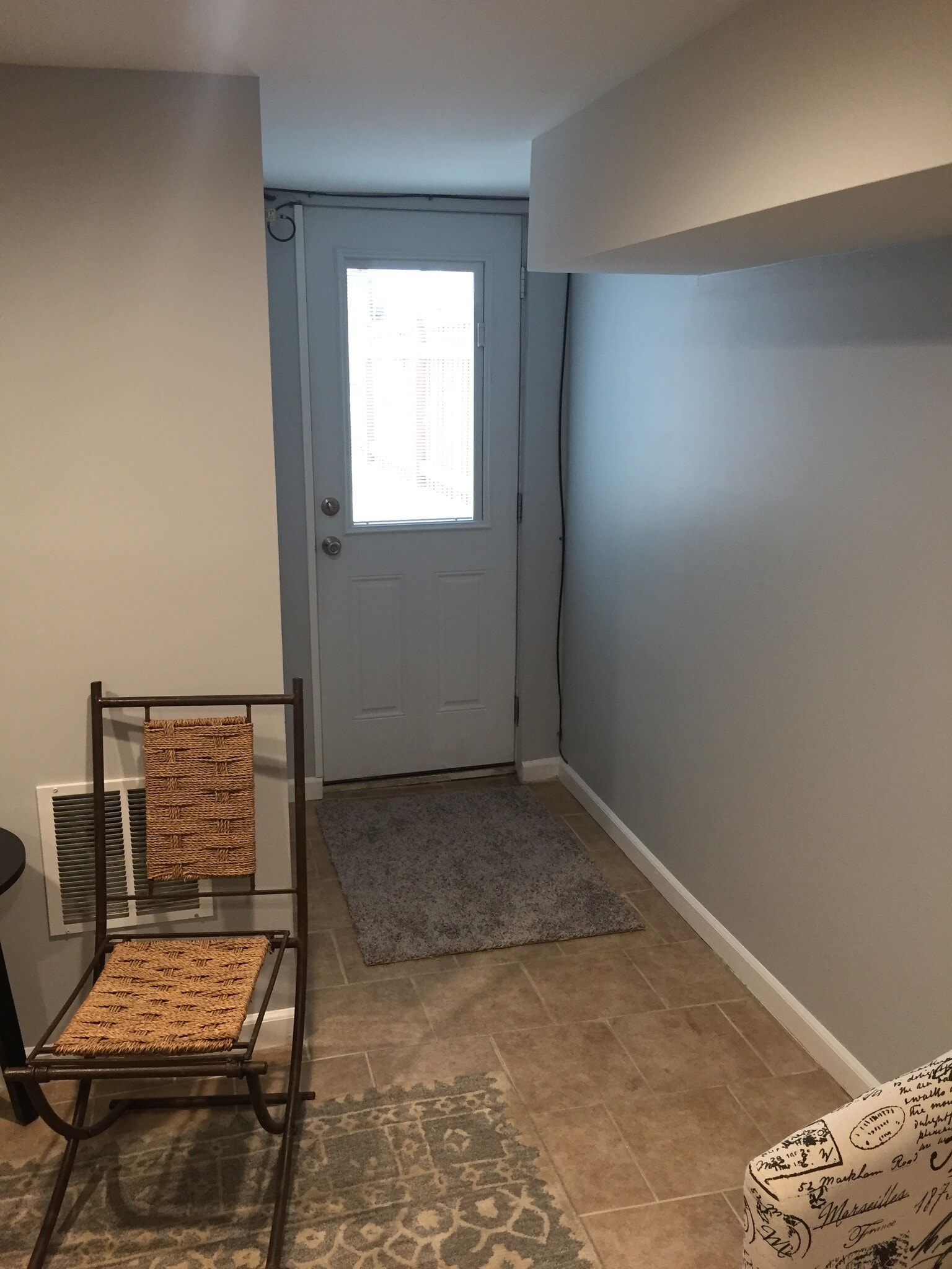 Entry - 602 Columbia Rd NW