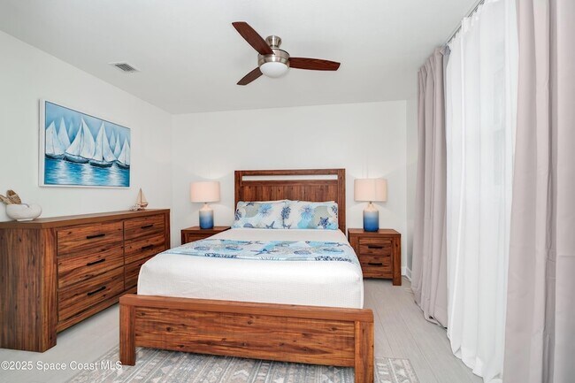 Building Photo - 363 Harbor Dr