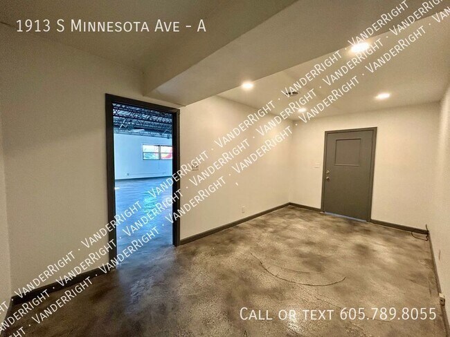 Building Photo - 1913 S Minnesota Ave