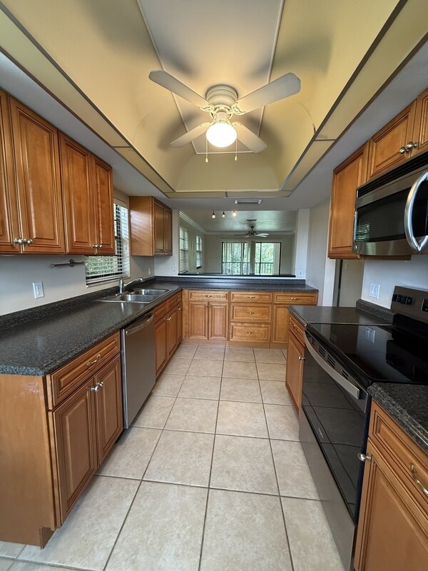 Building Photo - 3806 Guilford Rd