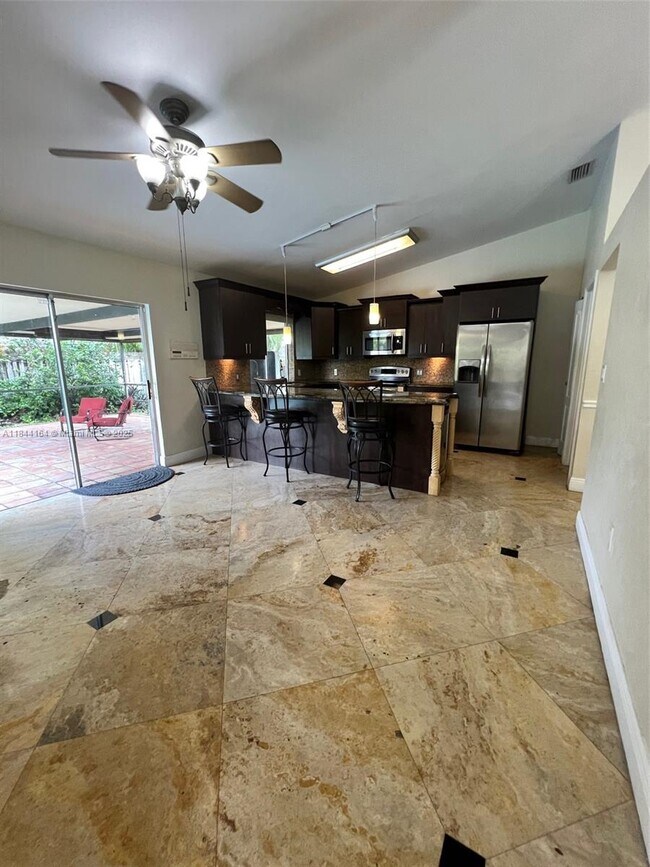 Building Photo - 10511 SW 145th Ct