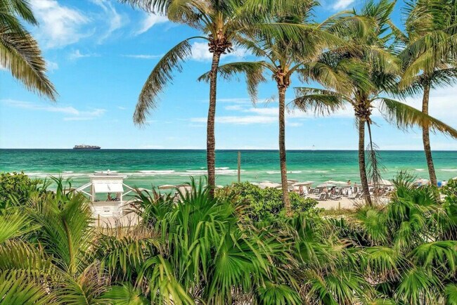 Building Photo - 4401 Collins Ave