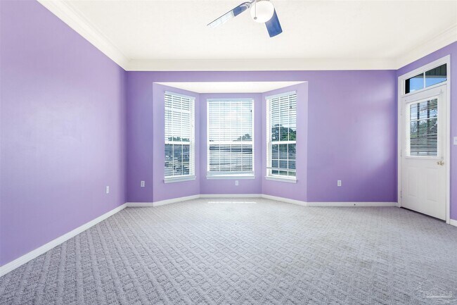 Building Photo - 13 Chatelaine Cir SE