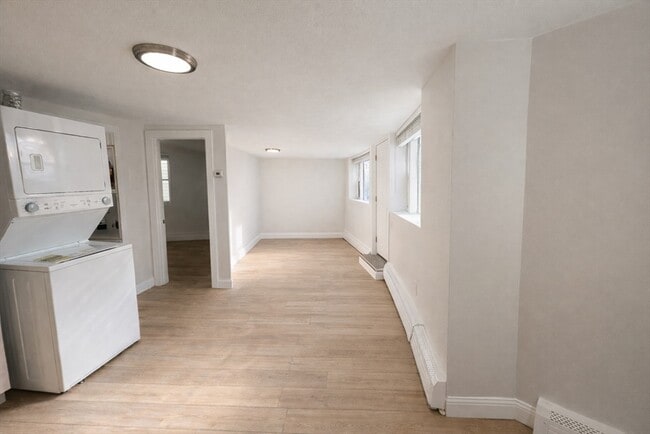 Building Photo - 53 White St