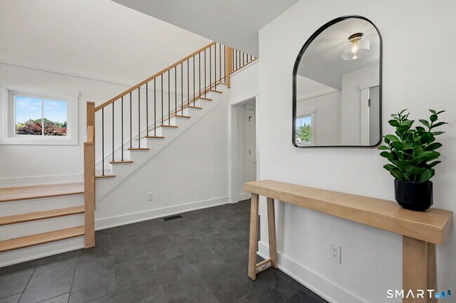 Building Photo - 91 Lockwood Rd