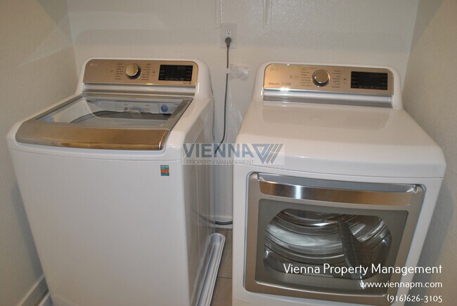 Building Photo - 2273 Milky Way Cir