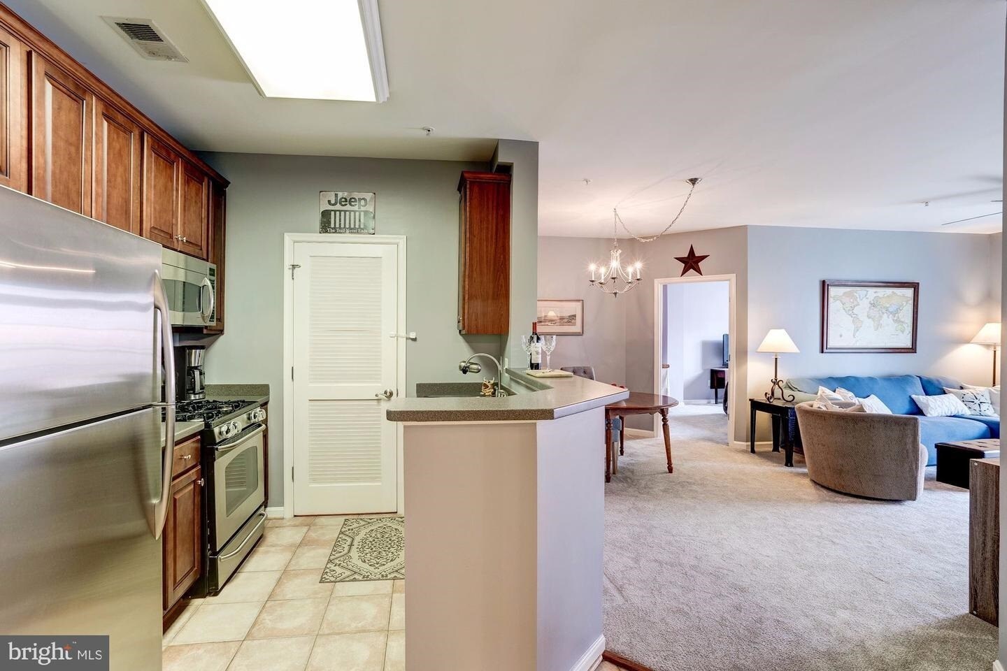 Building Photo - 21228 McFadden Sq