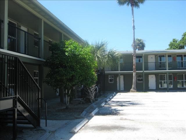 Building Photo - Riverpark Apartments