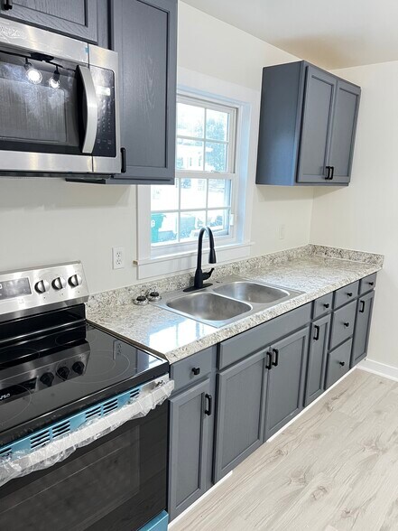 Building Photo - 928 Farmer St