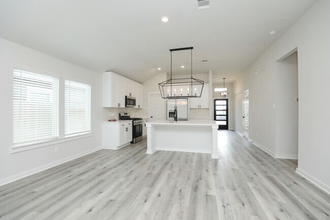 Building Photo - 1023 Santee Ct