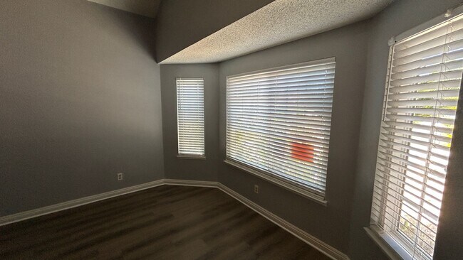 Building Photo - Beautiful 3 Bedroom Home in Moreno Valley