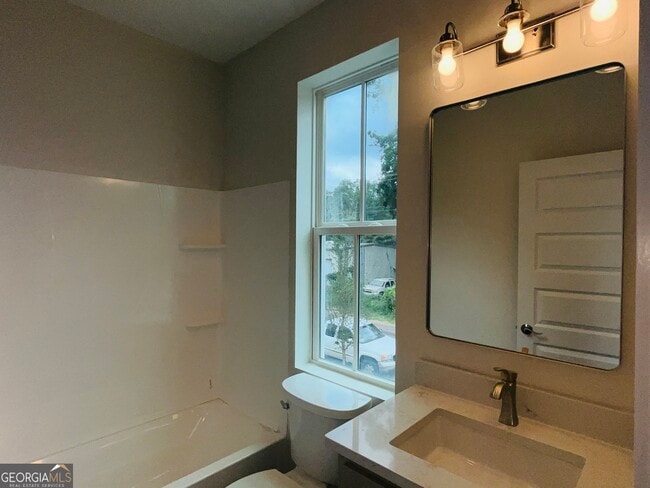 Building Photo - 107 Gardenia Ln