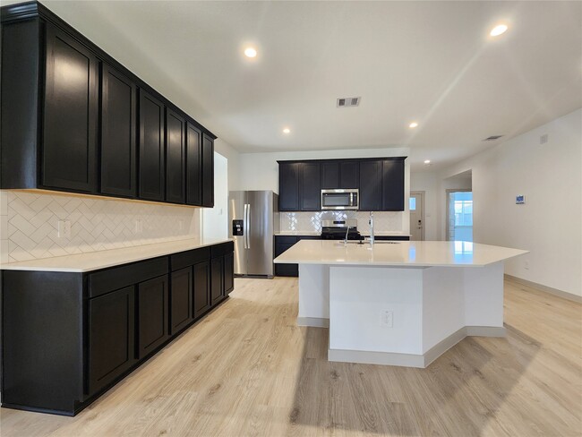 Building Photo - 30010 Ousel Falls Ln
