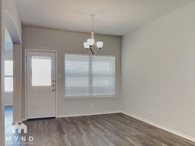 Building Photo - 3905 Chippewa Ct