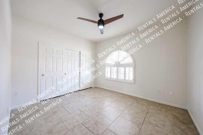 Building Photo - 4150 W Kent Dr
