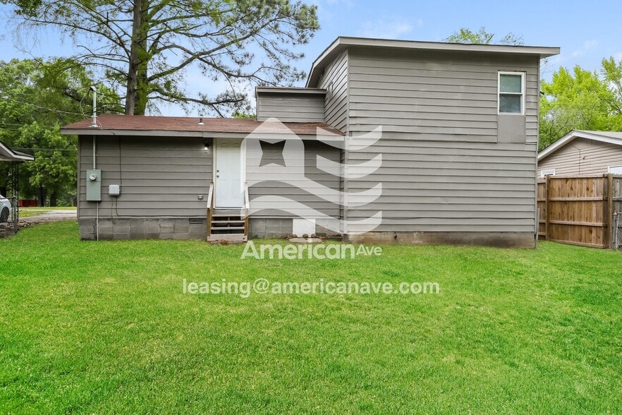 Building Photo - 1615 Madden Rd