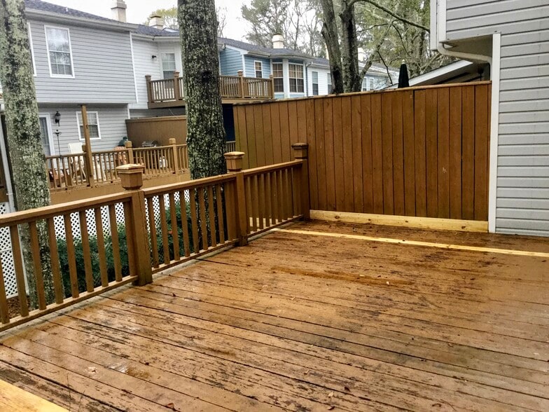 Back deck - 270 Hillcrest Rd