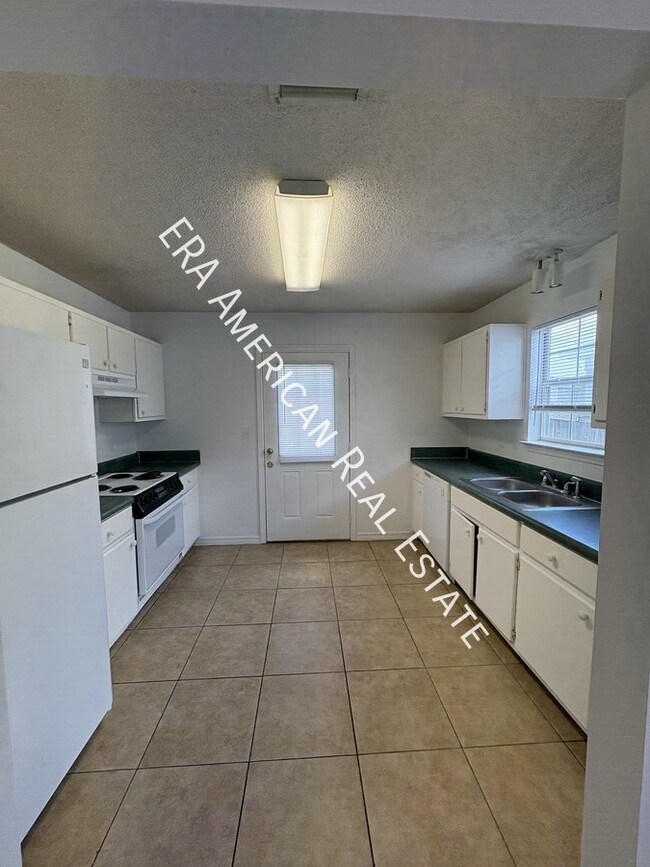 Building Photo - 953 Southern Oaks Ct