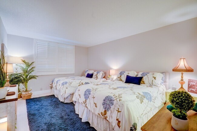 Building Photo - 5480 N Ocean Dr