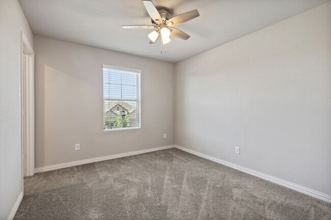 Building Photo - 112 Kirwin Dr