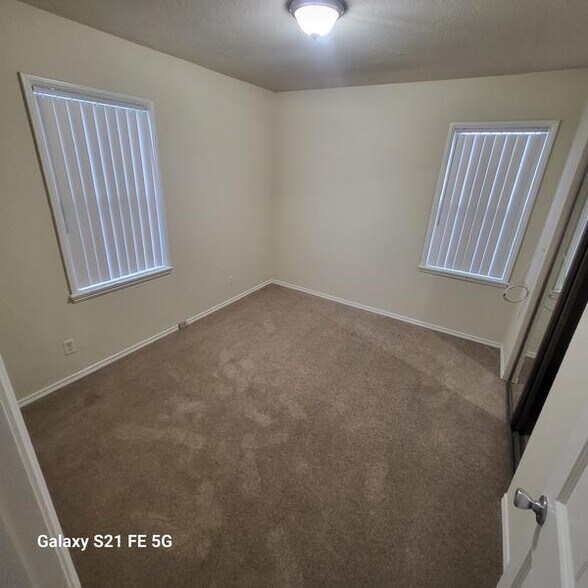 Building Photo - 2104 Cabrillo Ave