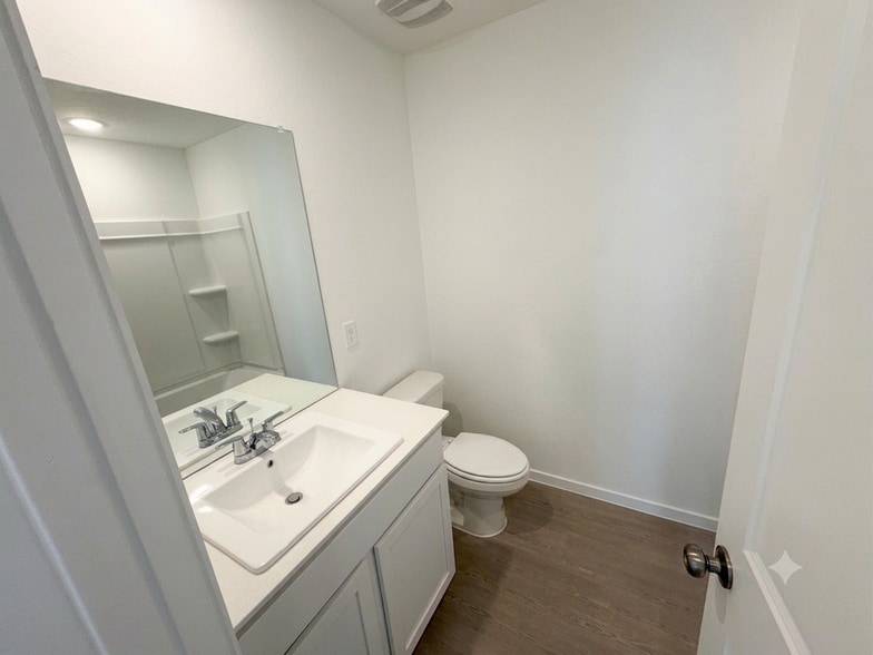 Building Photo - 6630 Coquina Cv