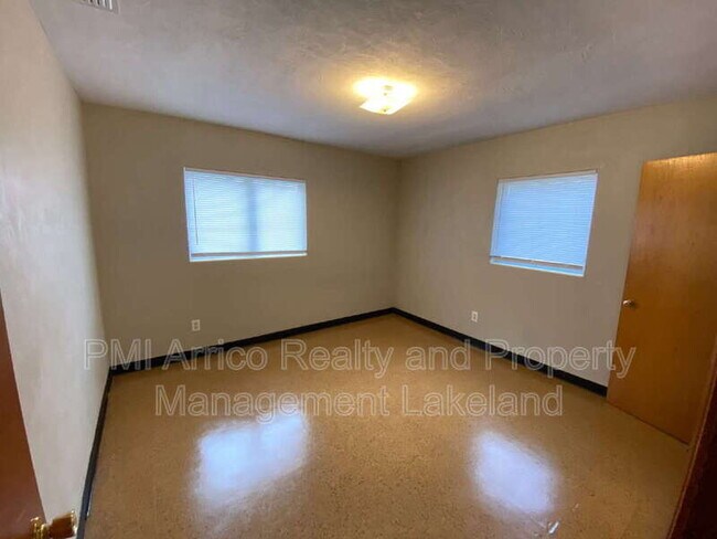 Building Photo - 1248 Woodland Ave