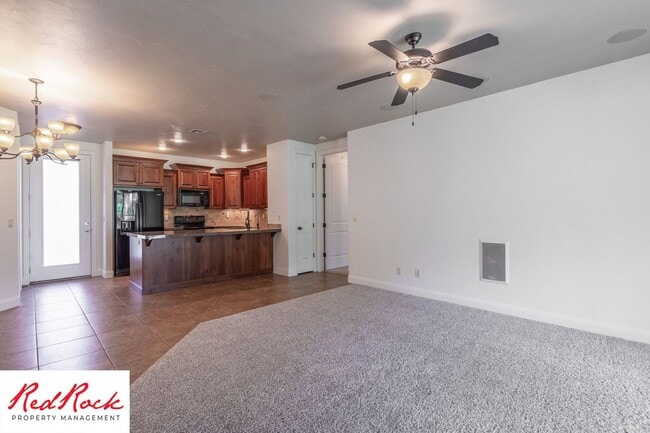 Building Photo - Remarkable 3 Bedroom Condo Next to Sunbroo...