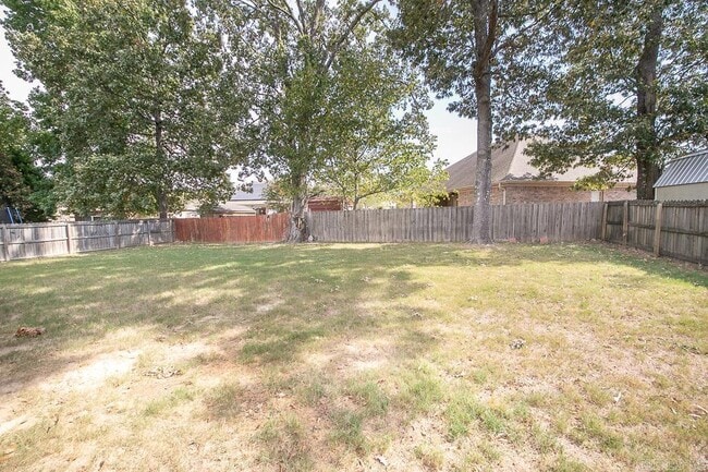 Building Photo - 19 Tradewinds Dr