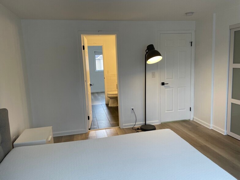 Building Photo - 43 Adams St