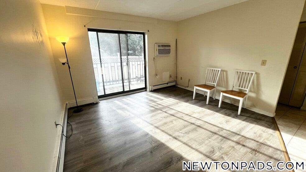 Building Photo - 175 Adams St